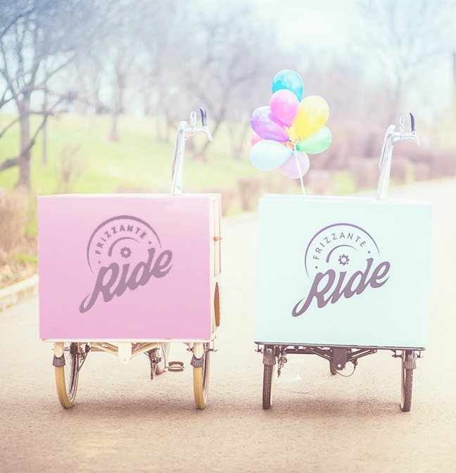 Bicicletele Frizzante Ride decorate cu baloane la un eveniment